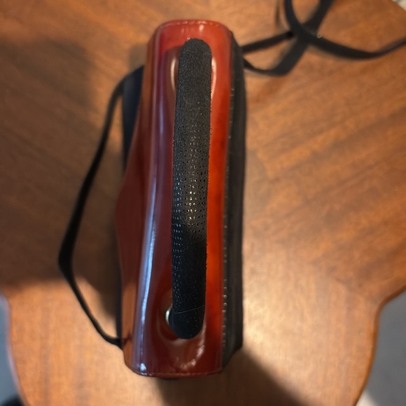 Donald Pliner  Crossbody bag  envelope style   piled leather/patent leather NWOT - Picture 7 of 15